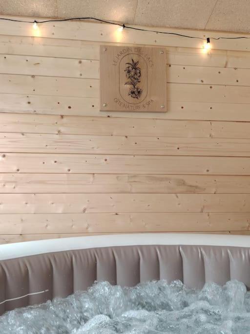 Le Jardin Des Lacs Gite Nature Et Spa Ardres Exterior photo